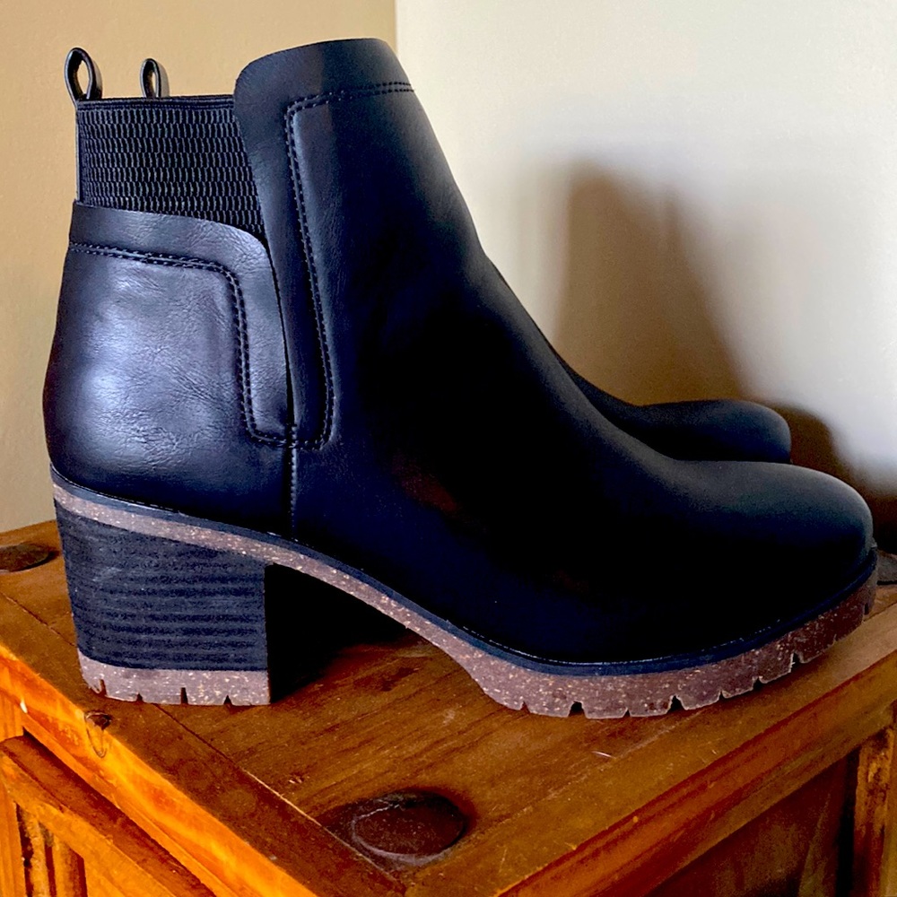 Korks Elsie Block Ankle Boots by Korks-Ease